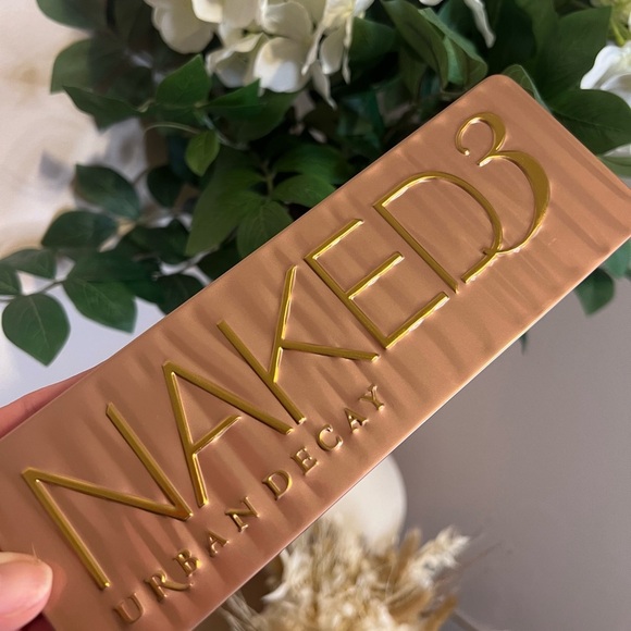 URBAN DECAY • NAKED 3 PALETTE • NEW WITHOUT BOX - Picture 4 of 6